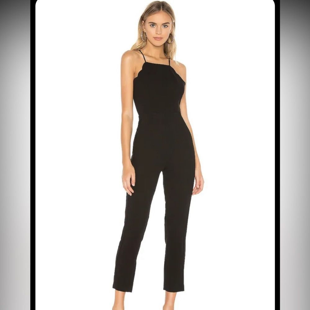 BCBGeneration black size 6 jumpsuit NWT romper BCBG scalloped ankle